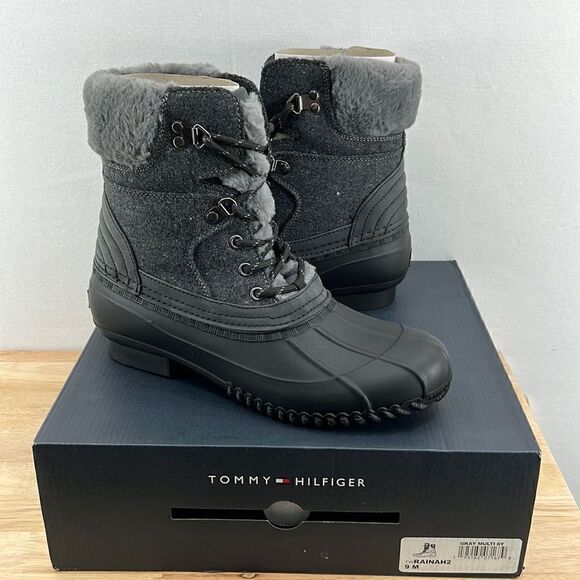 Tommy Hilfiger Rainah Duck Booties- Gray Multi- Size 9 M- NIB - Picture 1 of 7